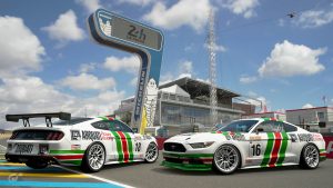 Robb Gravett & Jerry Mahony 1987 BTCC Ford Mustangs